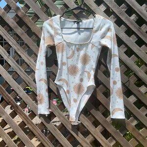 Celestial print bodysuit womens stars sun moon  forever 21 size S never worn